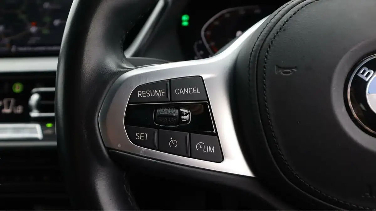 2021-bmw-1-series-15-118i-m-sport-lcp-big-24