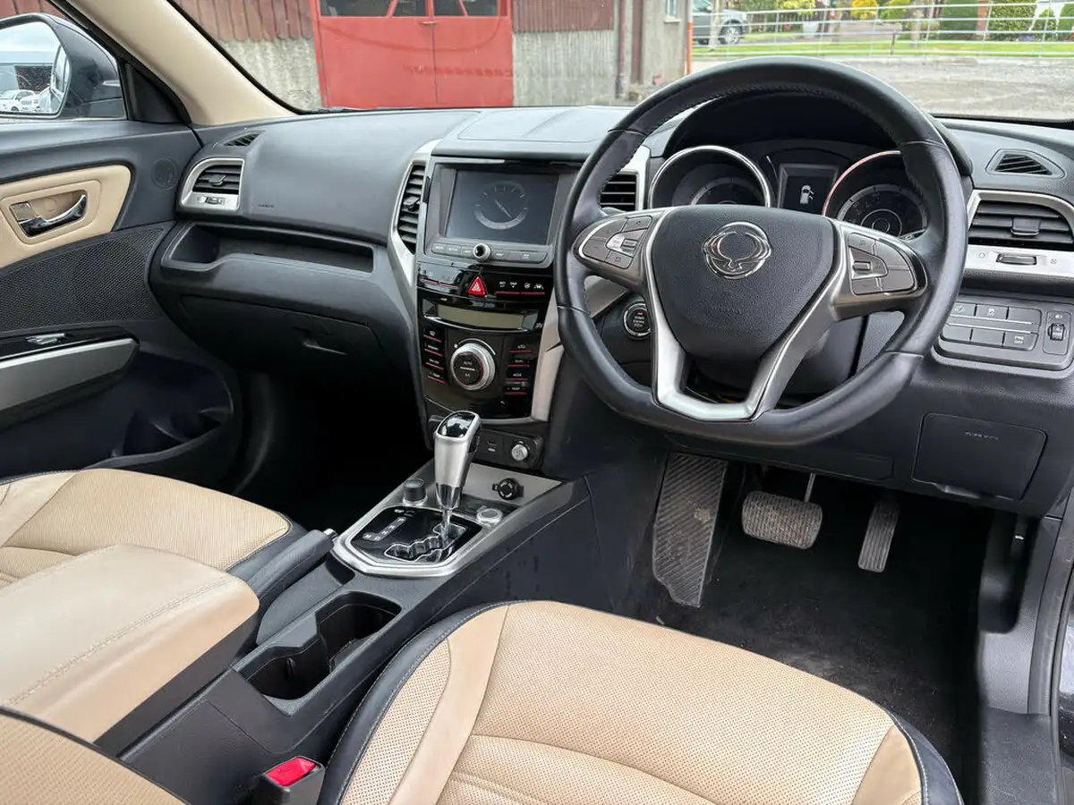2019-kgm-ssangyong-tivoli-16td-elx-red-packblack-auto-big-1