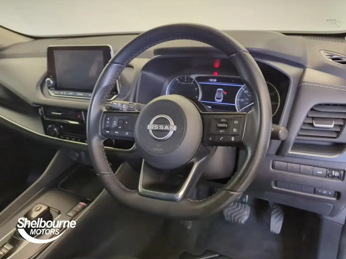 2022-nissan-qashqai-15-acenta-premium-big-3
