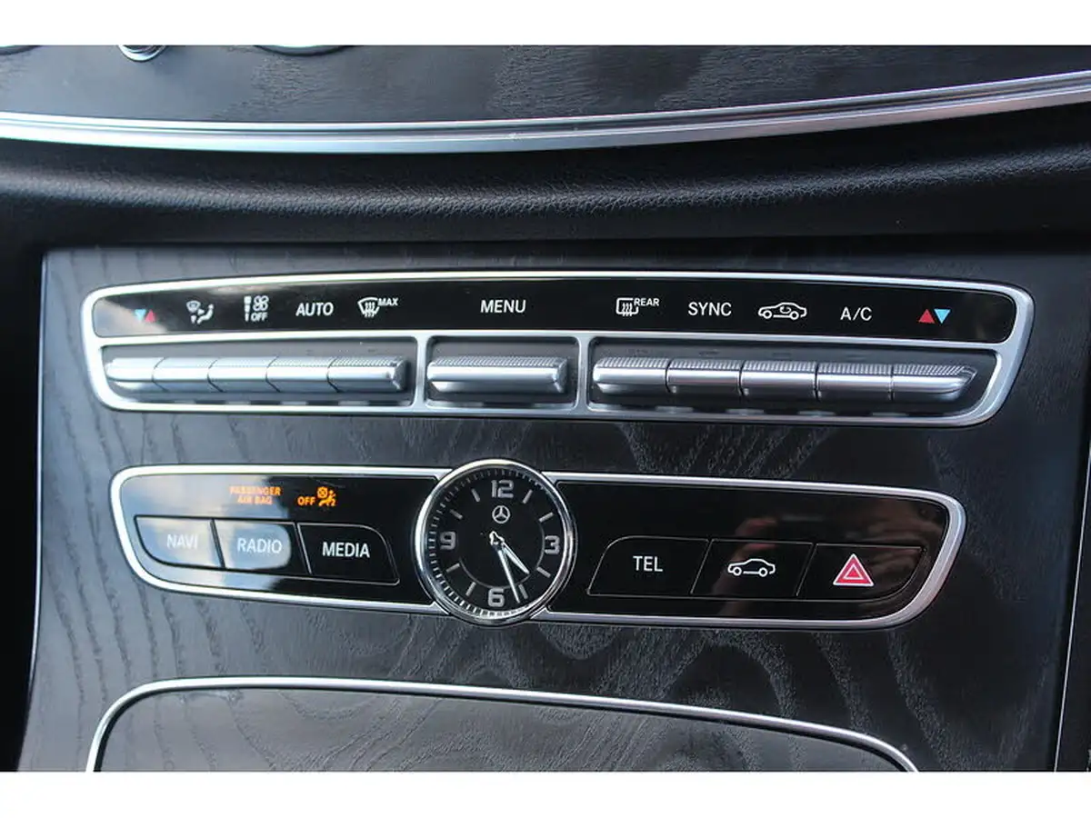 2019-mercedes-benz-e-class-20d-e220d-amg-line-night-edition-premium-plus-estate-5d-big-23