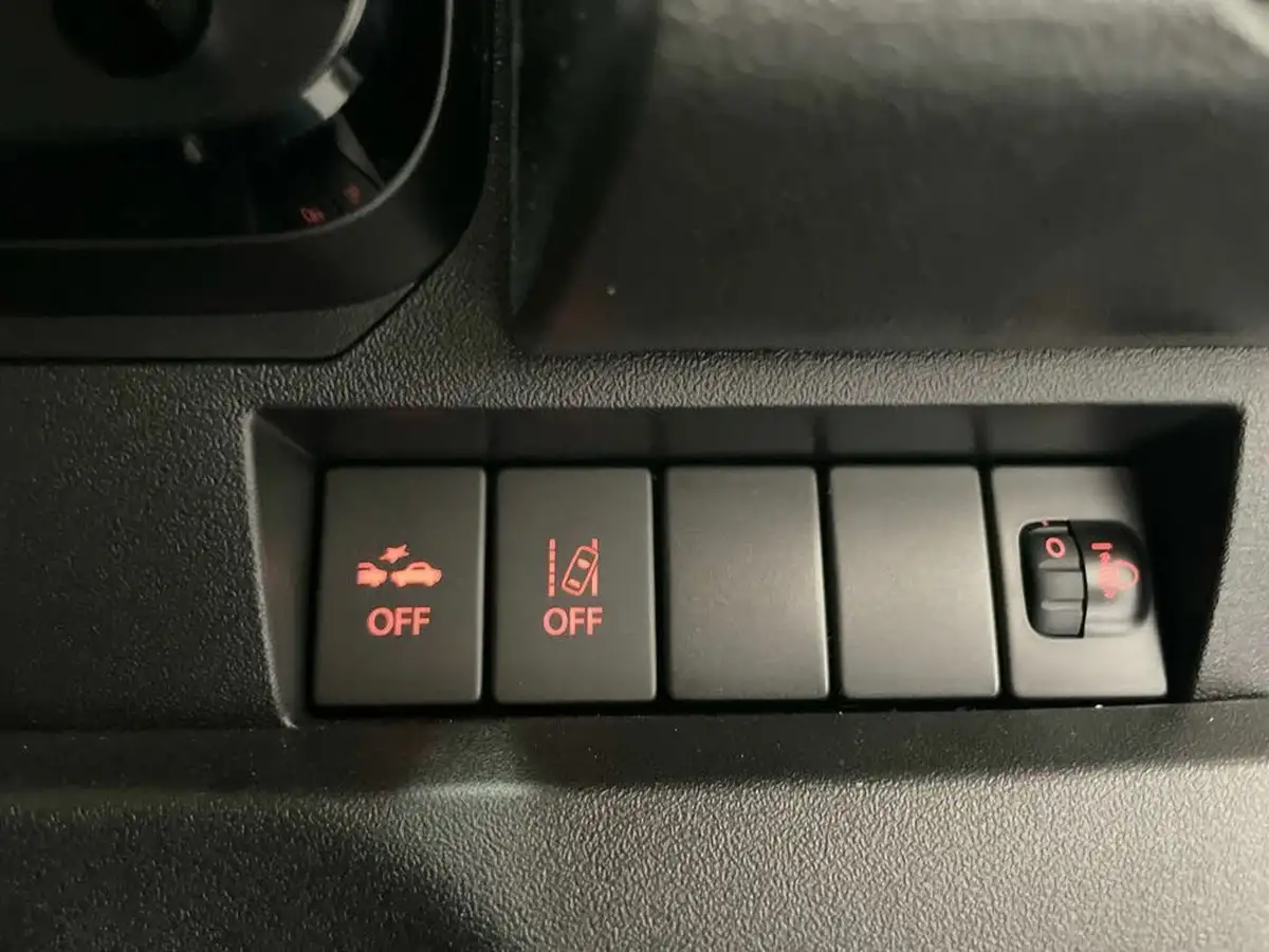2023-suzuki-jimny-15-light-commercial-allgrip-big-28