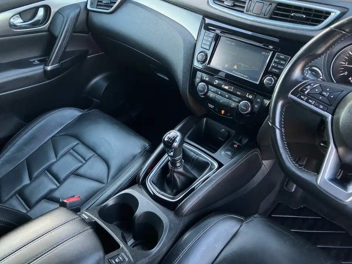 2018-nissan-qashqai-12-dig-t-tekna-big-19