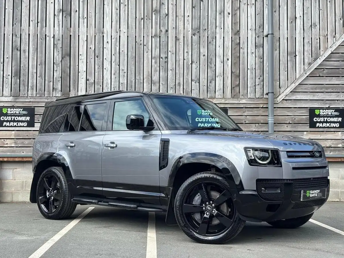 2022-land-rover-110-defender-30-d300-hard-top-hse-110-big-0