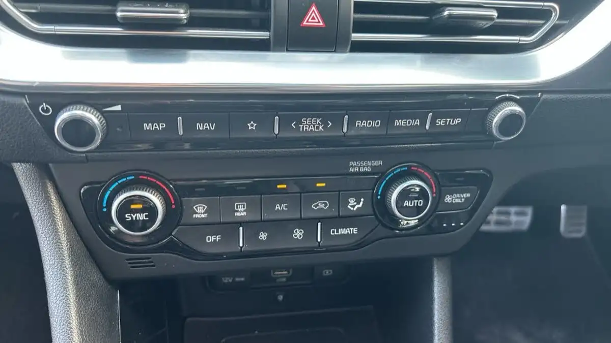 2022-kia-niro-16-gdi-4-139bhp-132kwh-big-13