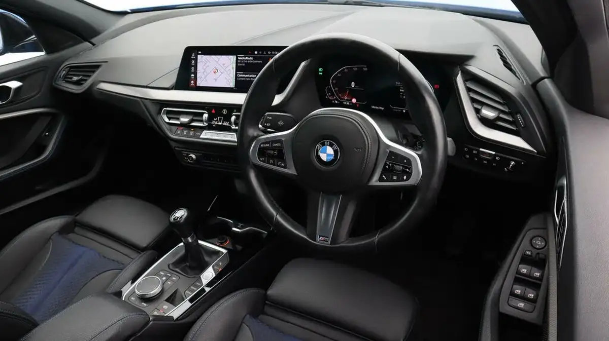 2022-bmw-1-series-15-118i-m-sport-lcp-big-9