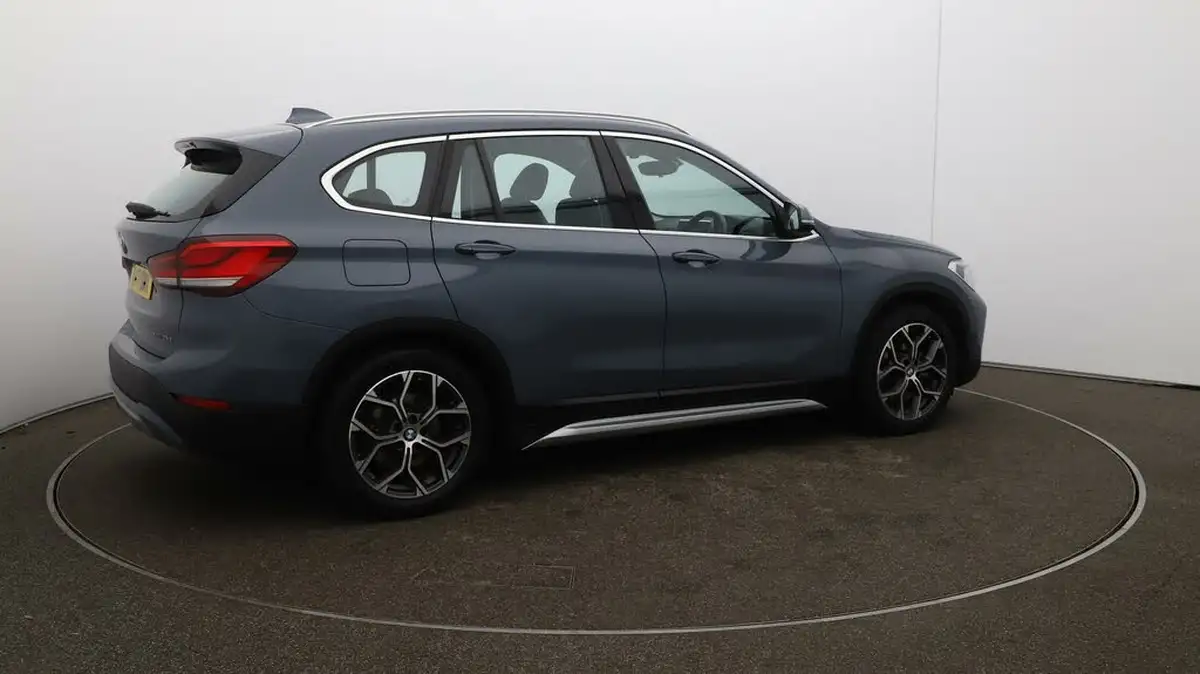 2021-bmw-x1-15-xdrive-25e-phev-xline-big-51