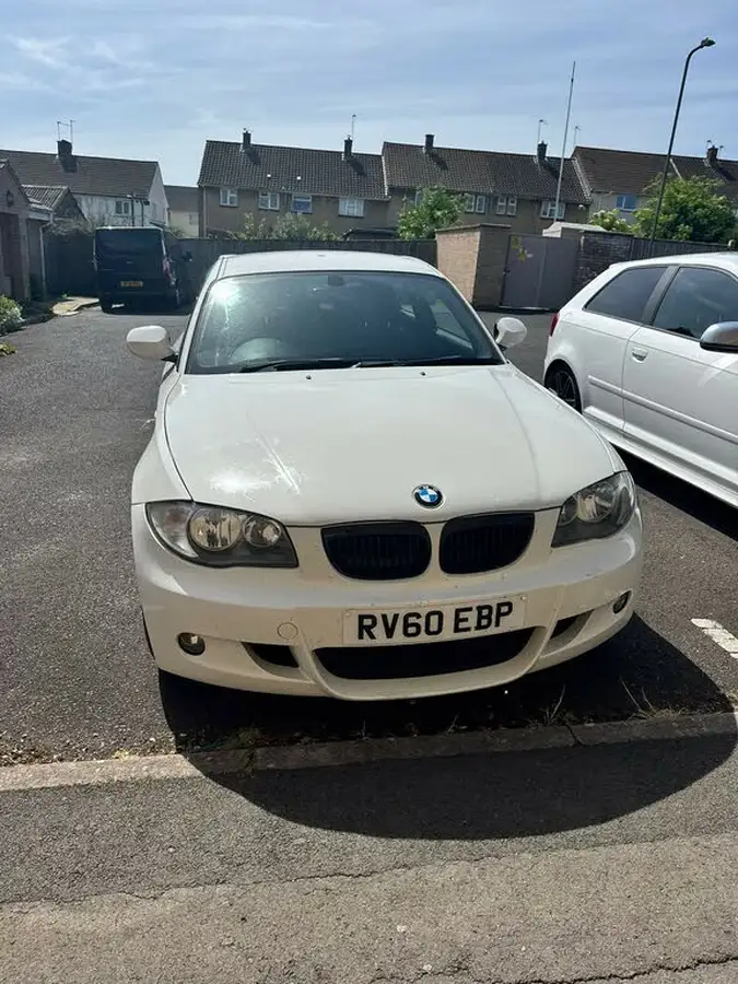 2010-bmw-1-series-20td-120d-m-sport-hatchback-3d-big-2