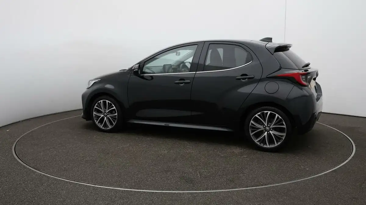 2022-toyota-yaris-15-vvt-i-excel-big-45