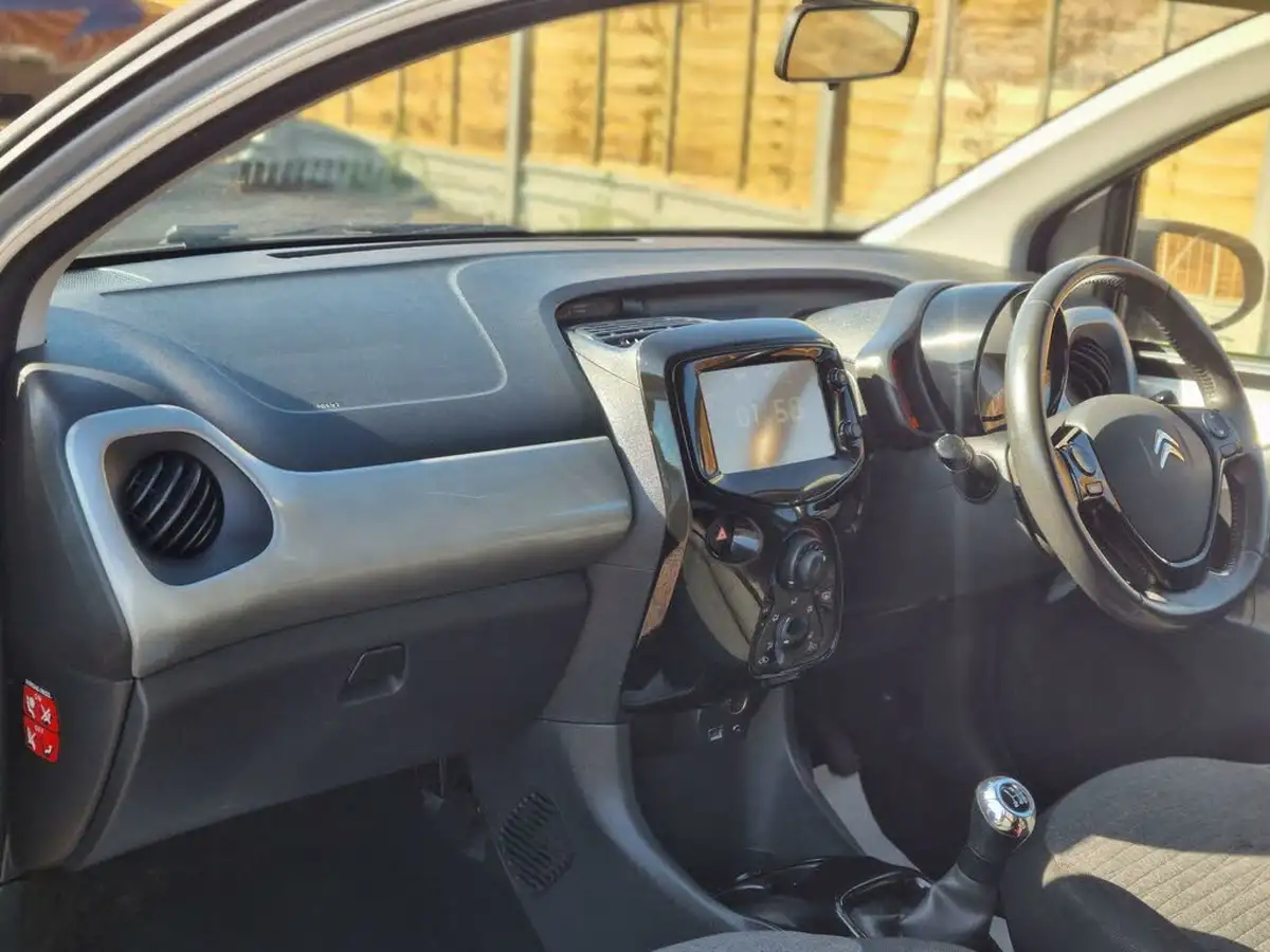 2015-citroen-c1-10-vti-flair-3d-big-11
