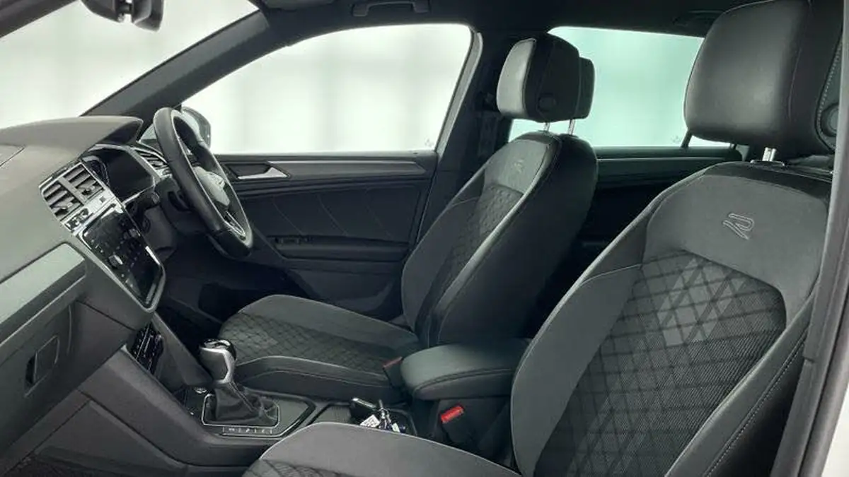 2022-volkswagen-tiguan-15-tsi-r-line-big-40