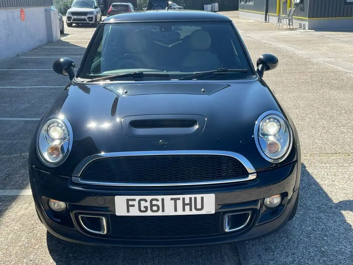 2011-mini-cooper-20td-cooper-sd-hatchback-3d-big-47
