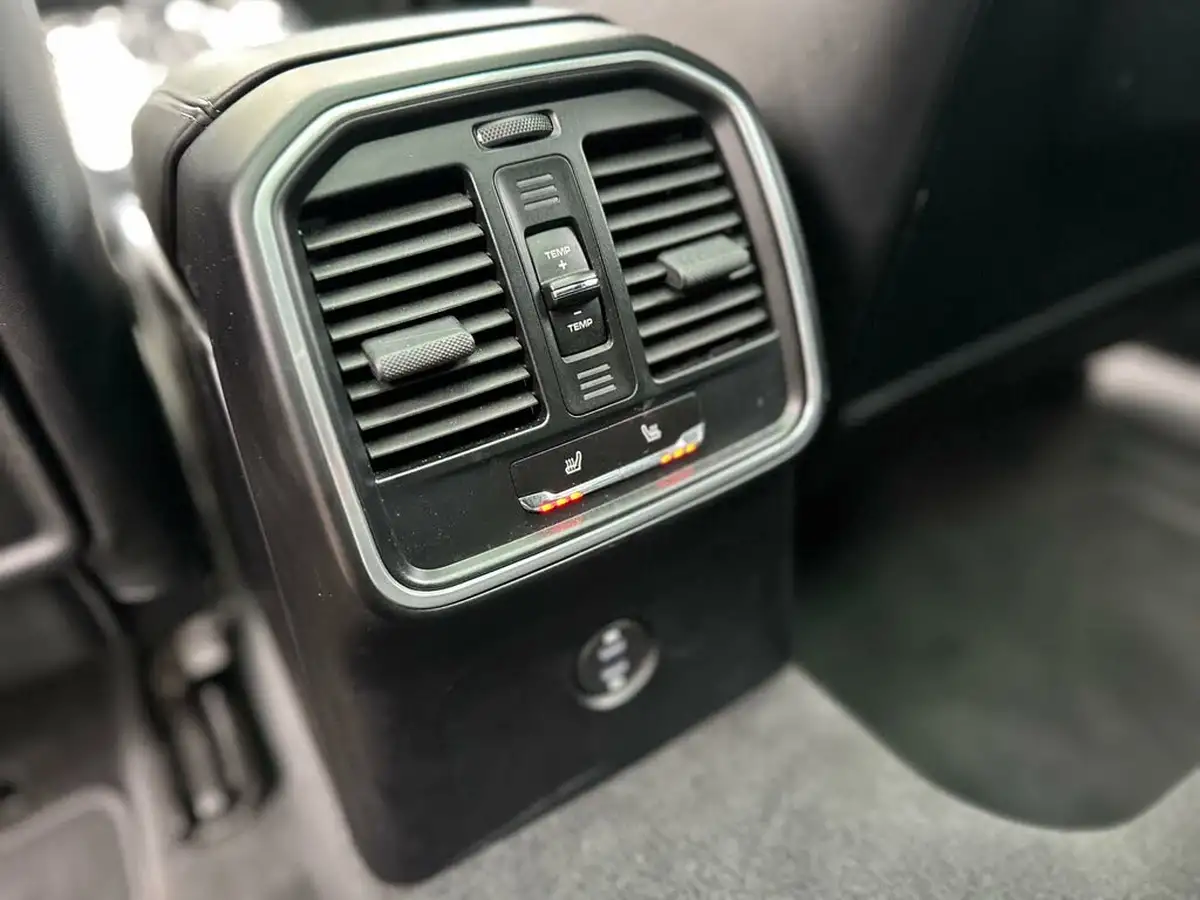 2019-porsche-macan-30-v6-s-big-16