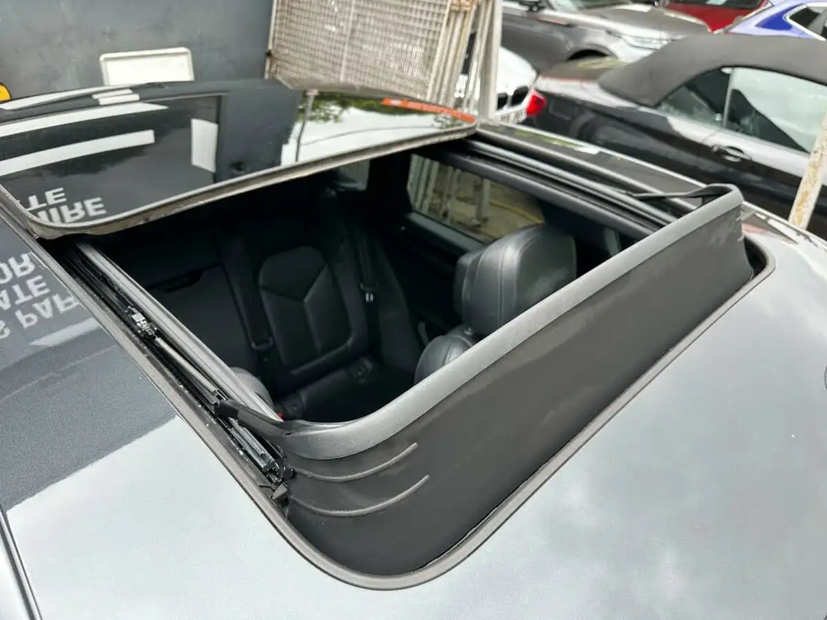 2019-porsche-macan-30-v6-s-big-40