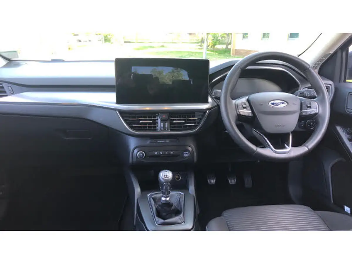 2023-ford-focus-10t-titanium-125ps-hatchback-big-9