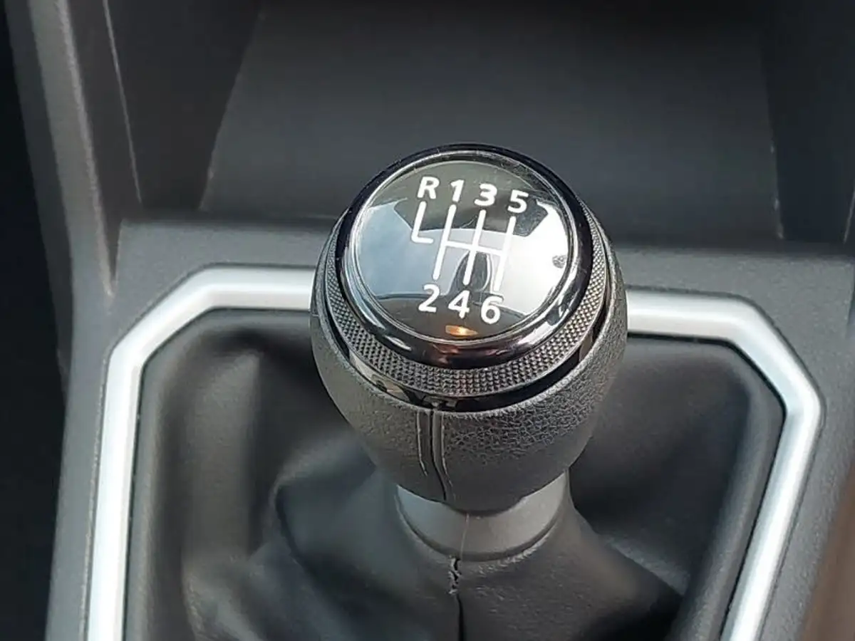 2024-dacia-sandero-stepway-10-tce-extreme-90bhp-big-15