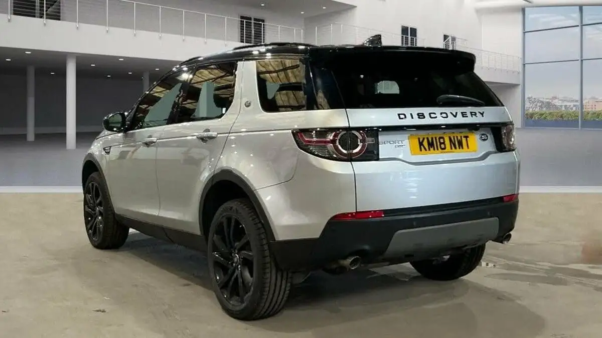 2018-land-rover-discovery-sport-20td4-hse-black-big-2