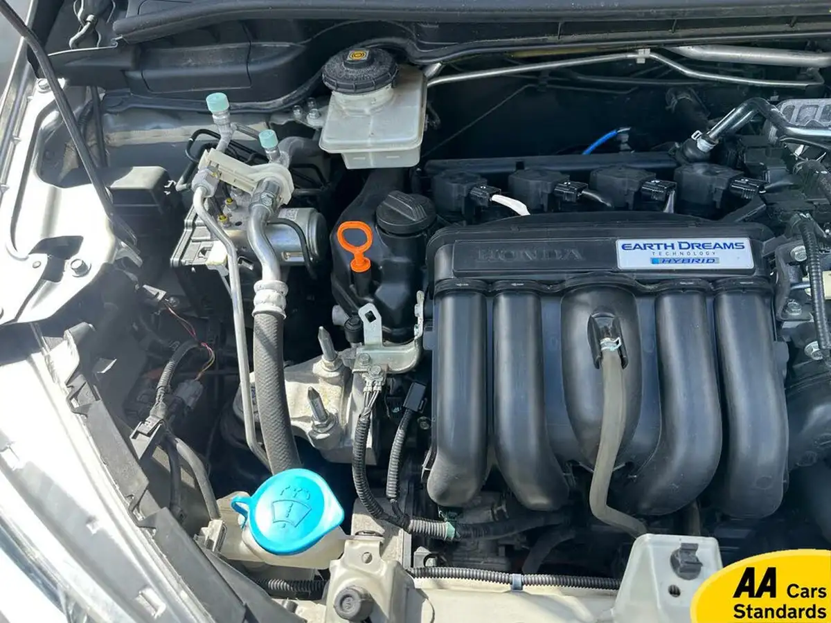 2014-honda-jazz-big-31