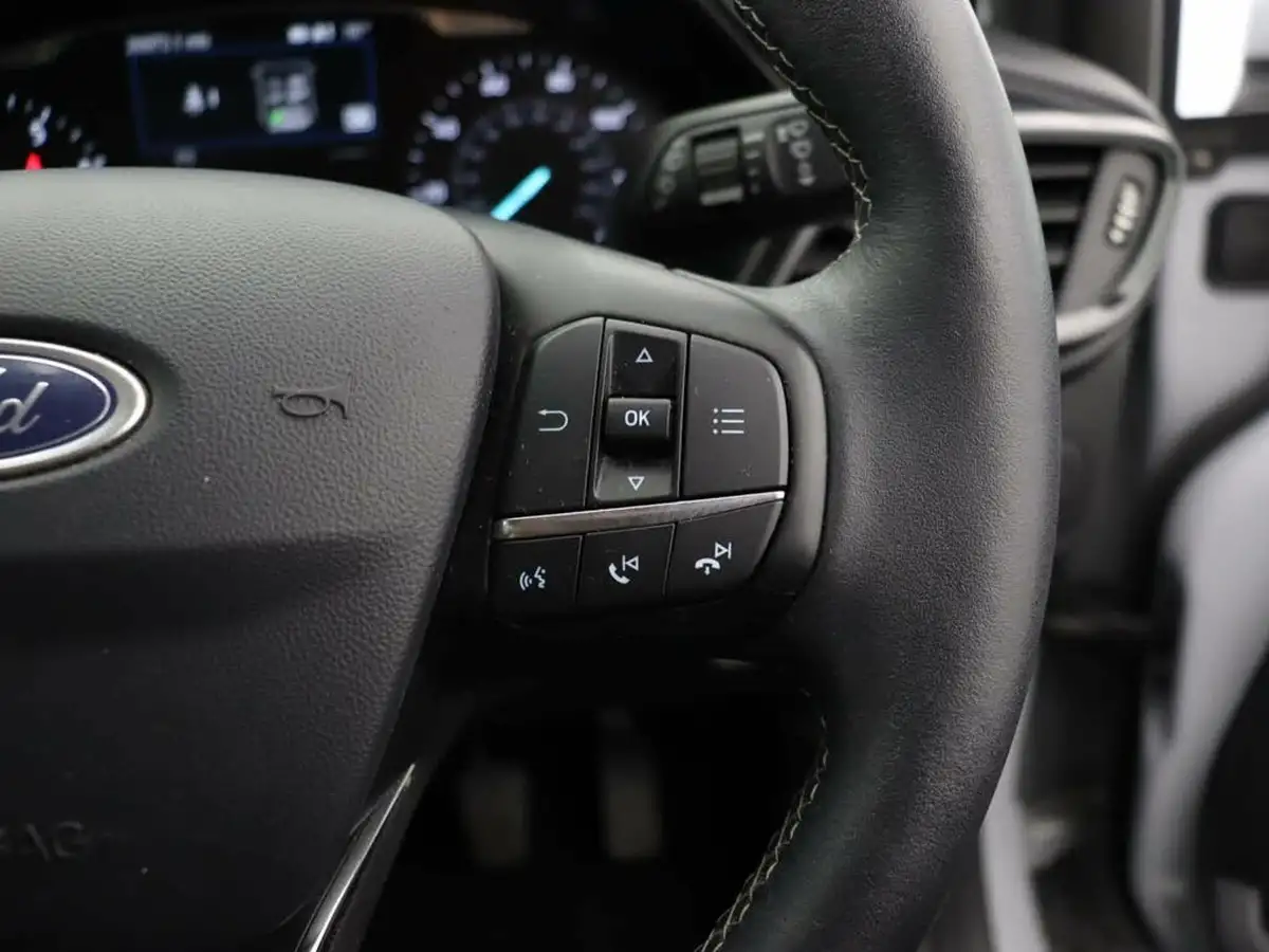 2019-ford-fiesta-10t-active-x-125ps-big-33