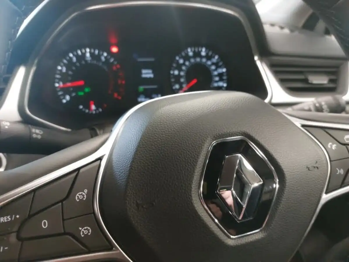 2022-renault-captur-13-tce-iconic-edition-big-16
