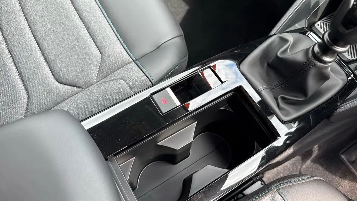 2023-citroen-c4-12-puretech-sense-big-20