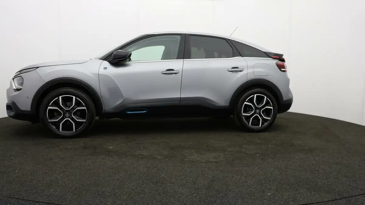 2022-citroen-c4-e-shine-big-64