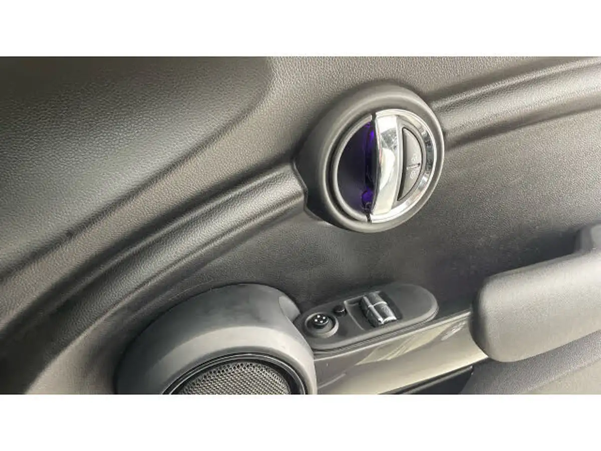2018-mini-cooper-15-one-series-ii-ss-5d-big-19