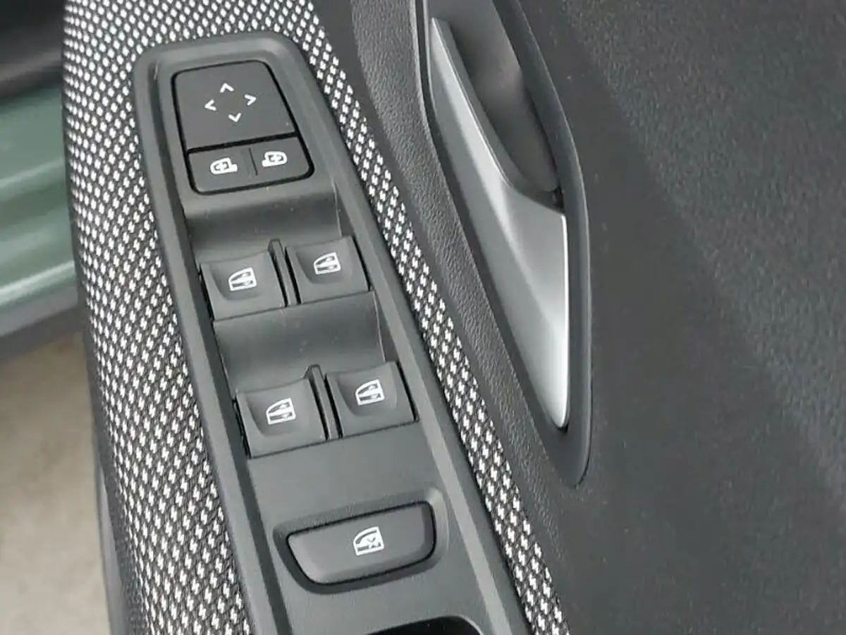 2024-dacia-sandero-stepway-10-tce-expression-90bhp-big-18