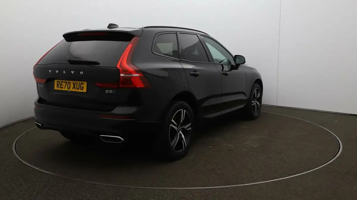 2021-volvo-xc60-20-b5-r-design-awd-big-46
