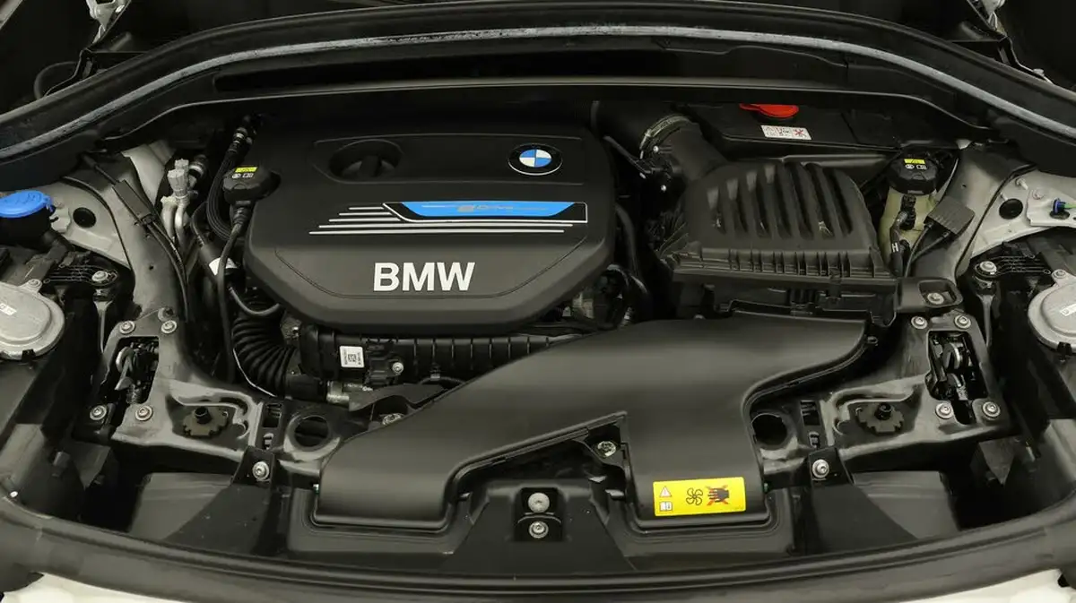 2021-bmw-x1-15-xdrive-25e-phev-sport-big-18
