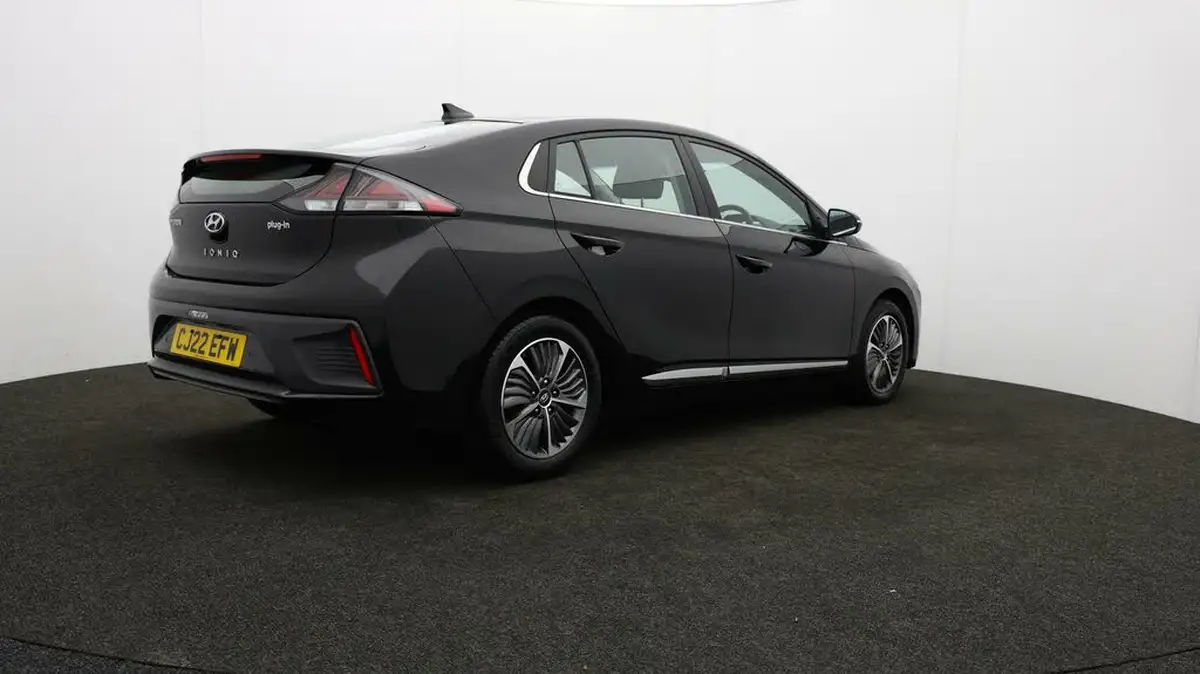 2022-hyundai-ioniq-16-gdi-premium-plug-in-hybrid-big-25