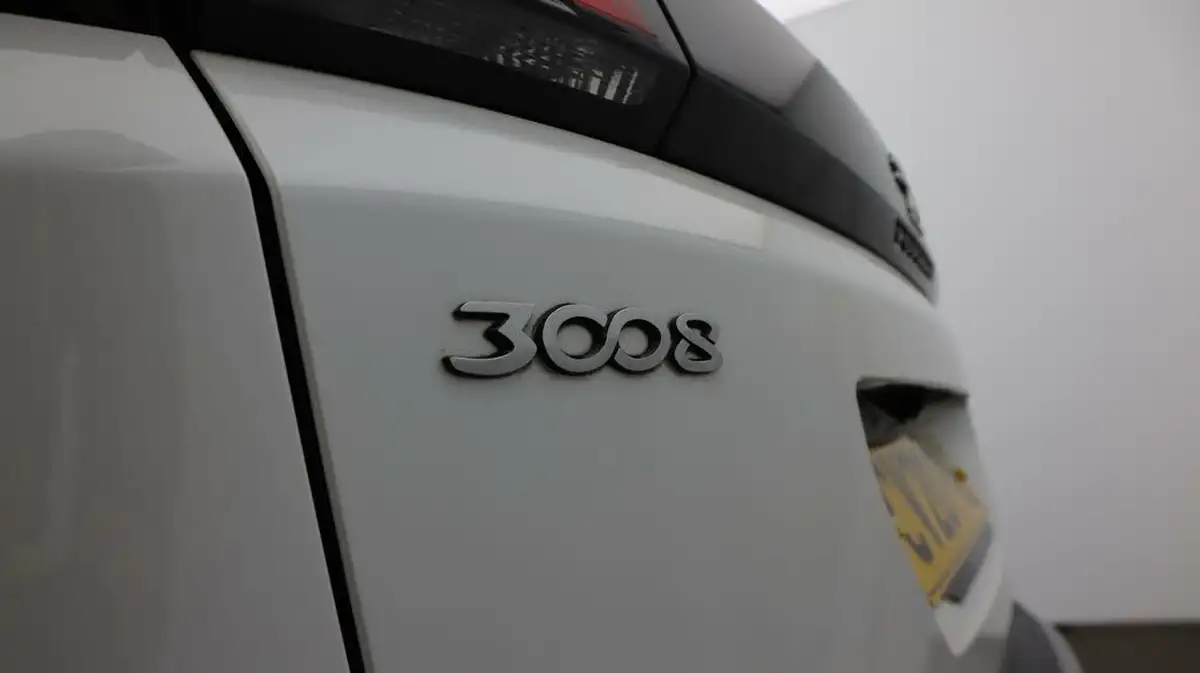2020-peugeot-3008-suv-12-puretech-gt-line-eat8-big-22