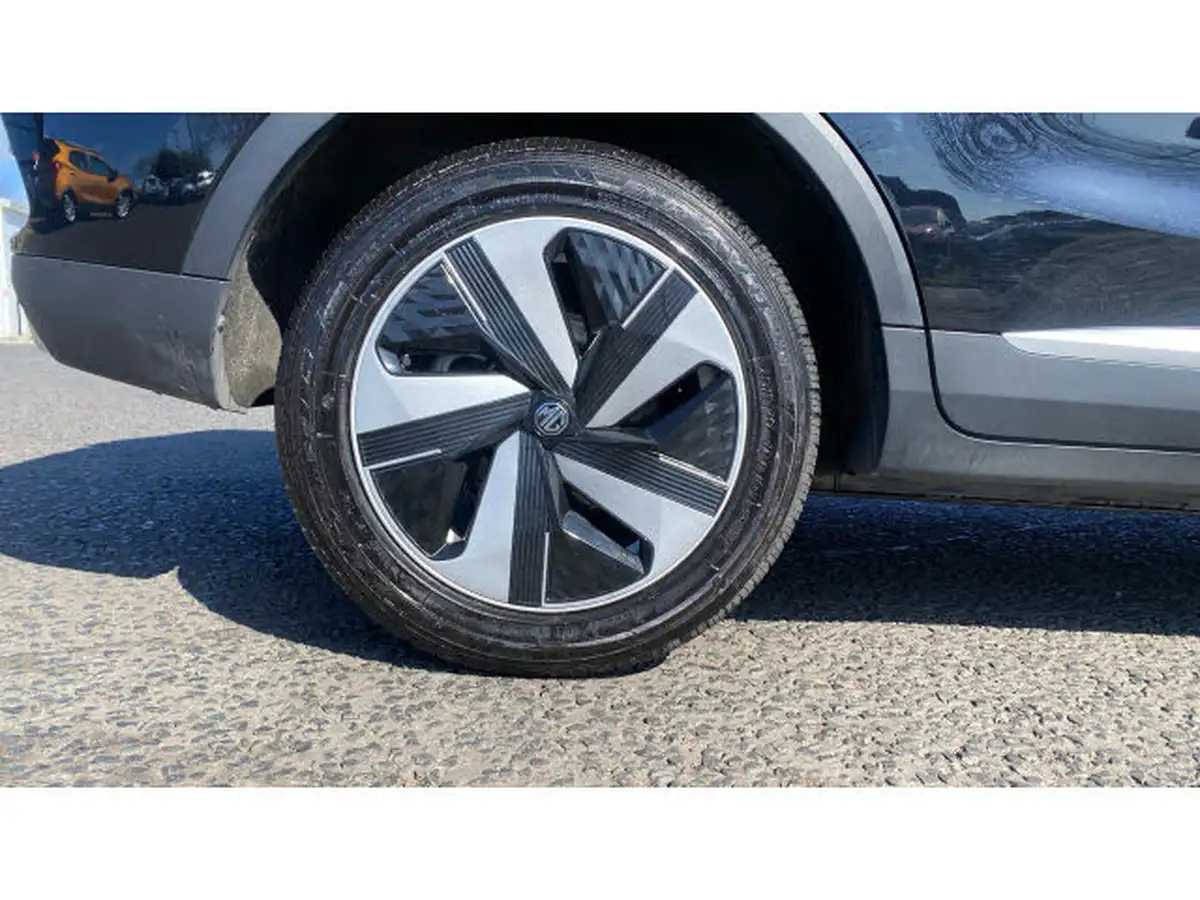2024-mg-zs-suv-e-trophy-connect-ev-156ps-long-range-big-6