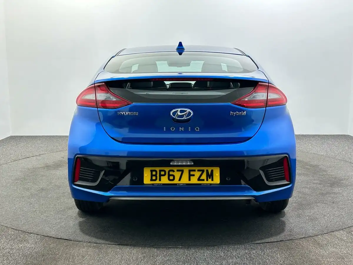 2018-hyundai-ioniq-16-gdi-premium-se-hybrid-big-5