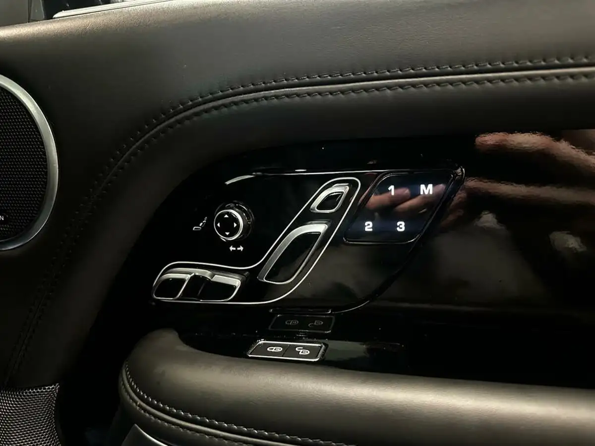 2020-land-rover-range-rover-50-v8-p525-autobiography-big-38