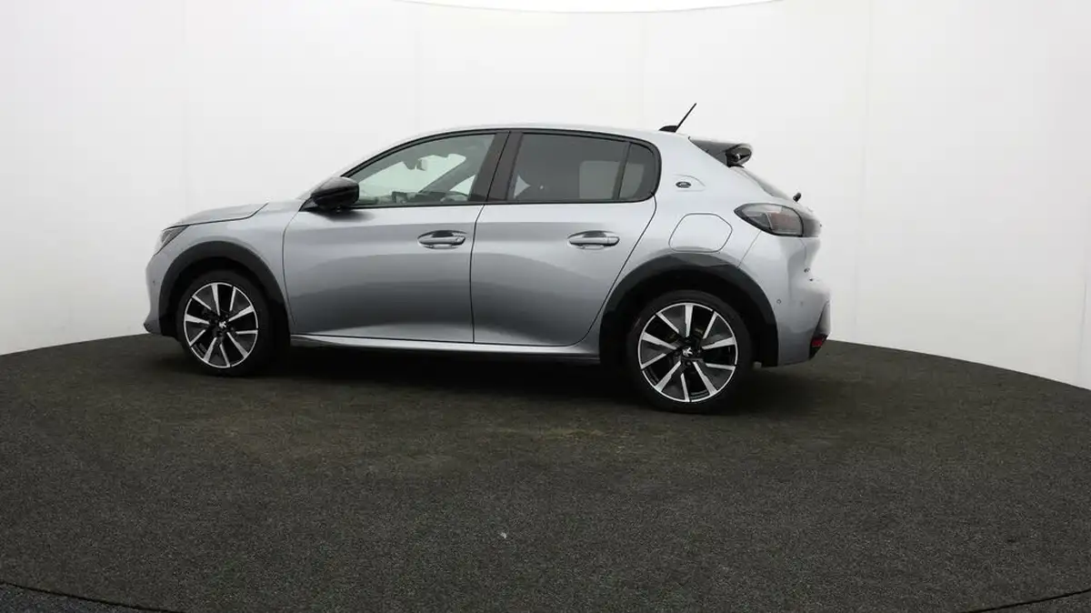 2021-peugeot-208-e-gt-premium-big-63