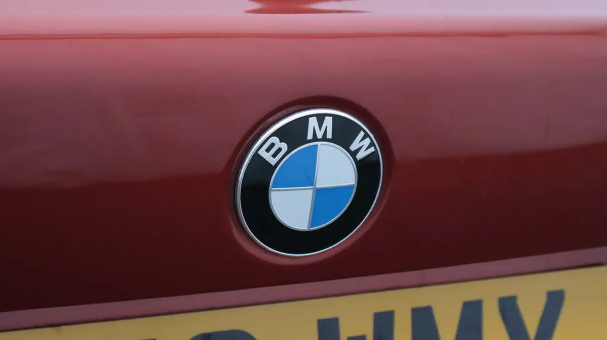 2020-bmw-1-series-15td-116d-sport-big-21