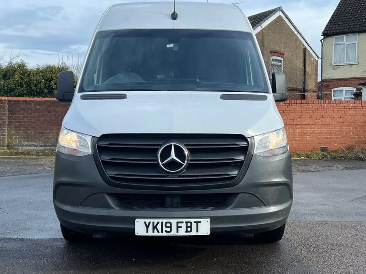 2019-mercedes-benz-sprinter-21cdi-314-l2h1-143pseu6c-panel-van-fwd-big-2