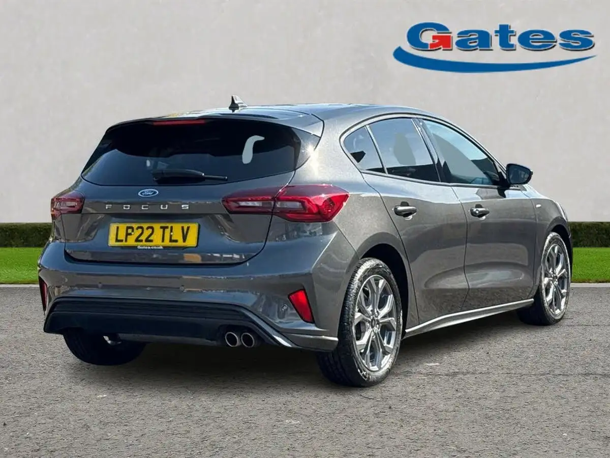 2022-ford-focus-10t-st-line-125ps-hatchback-big-6