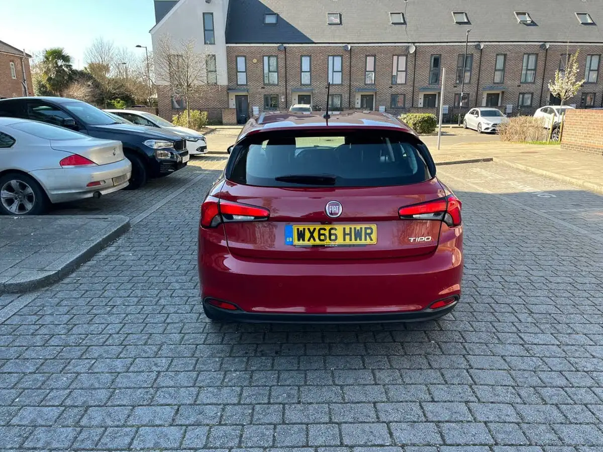 2016-fiat-tipo-13multijet-lounge-hatchback-big-10