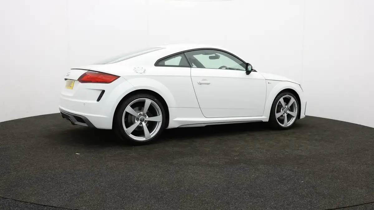 2019-audi-tt-coupe-20-40-tfsi-s-line-big-33