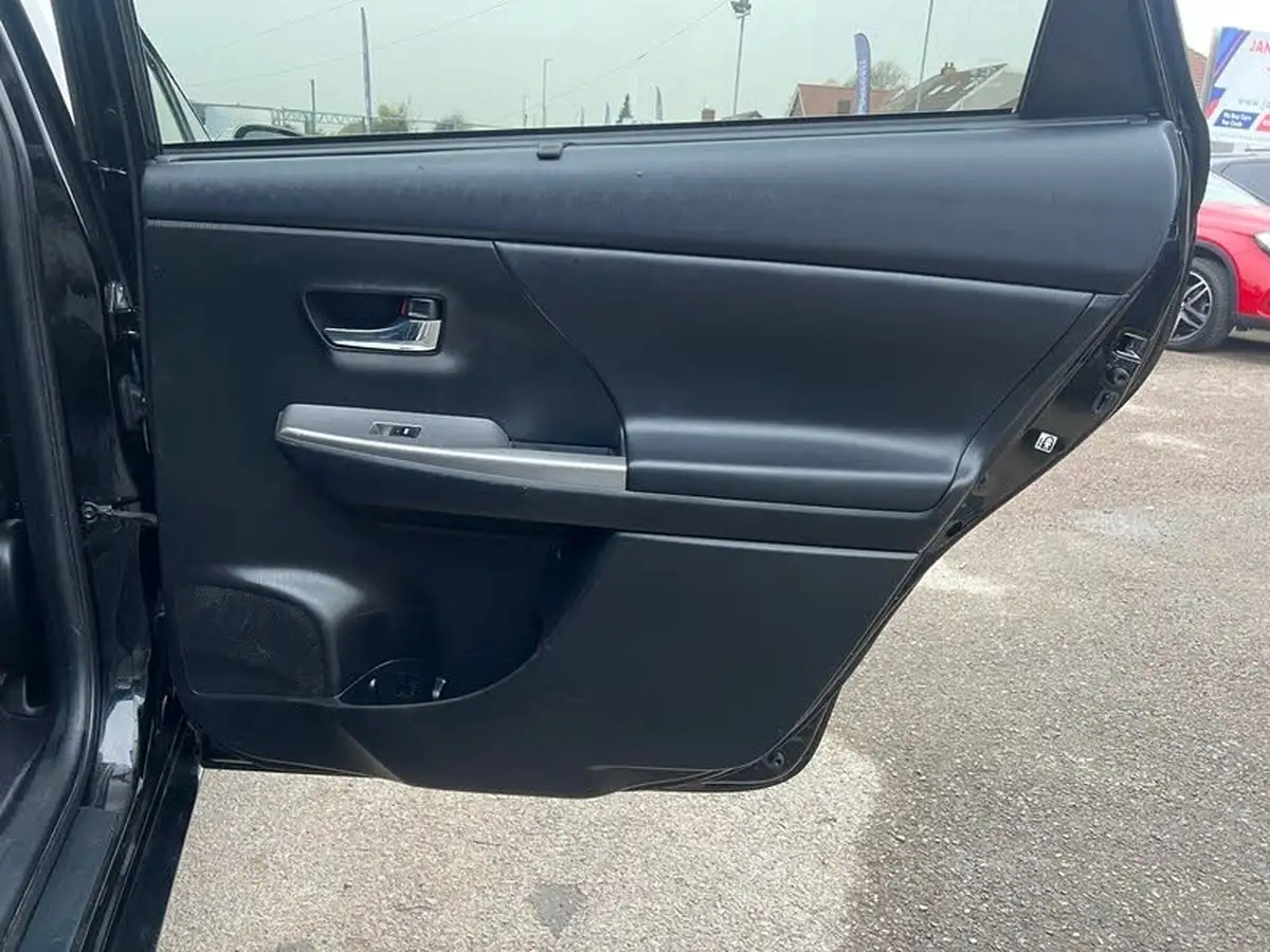 2019-toyota-prius-18-vvt-i-excel-big-29