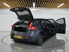 2018-volvo-v40-15-t2-momentum-nav-plus-small-6