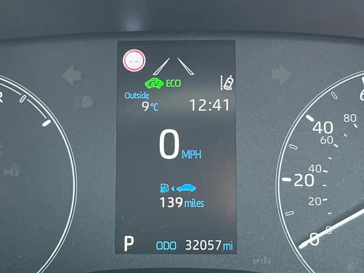 2021-toyota-yaris-15-vvt-i-icon-114bhp-hybrid-1490cc-e-cvt-big-22