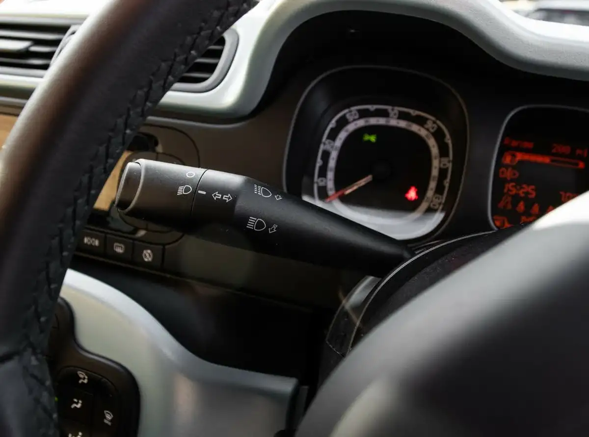 2020-fiat-panda-10-city-cross-big-18