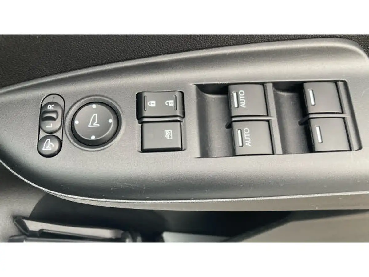 2016-honda-jazz-13-i-vtec-ex-navi-cvt-big-23