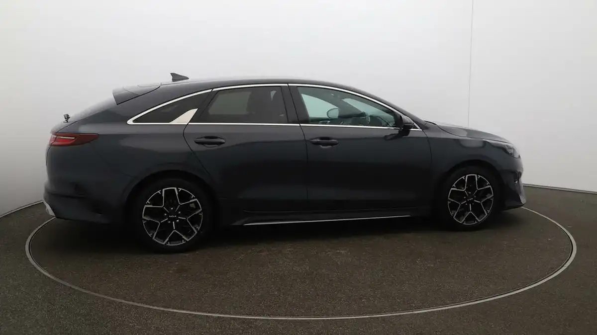 2021-kia-pro-ceed-15-t-gdi-gt-line-big-8