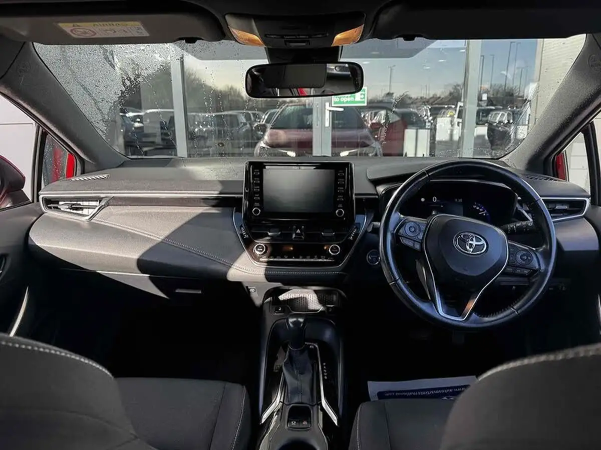 2022-toyota-corolla-18-vvt-i-icon-120bhp-trk-hatchback-5d-big-4