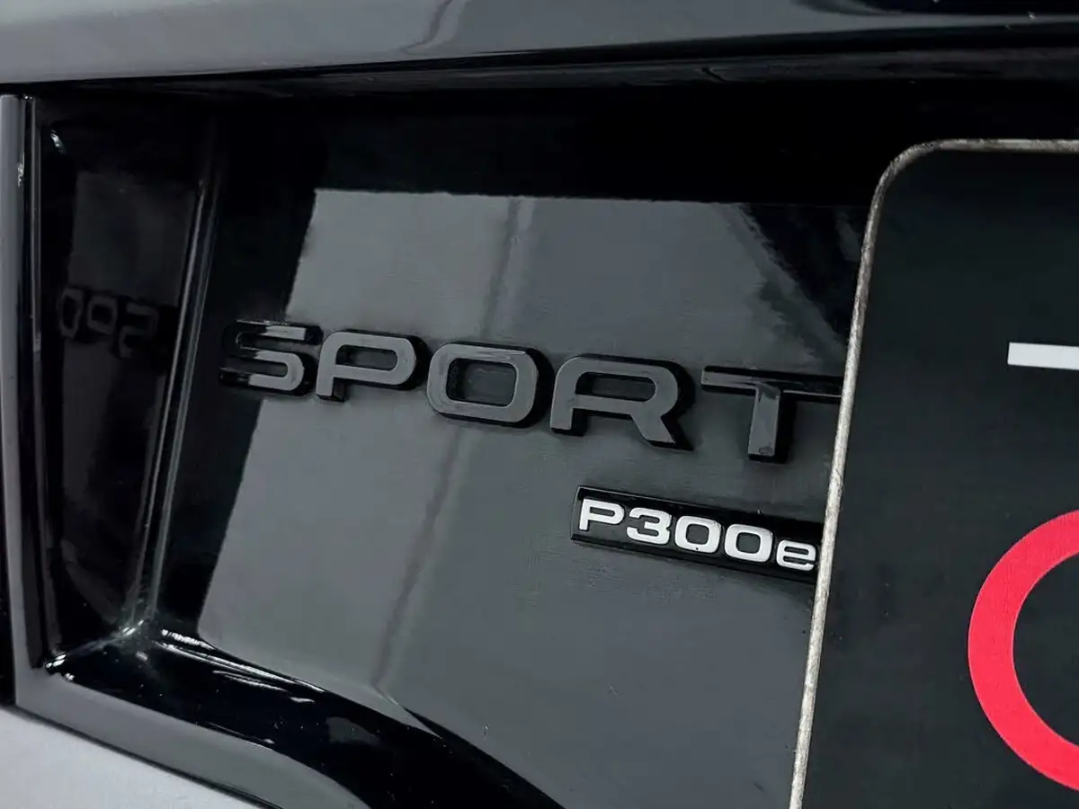 2022-land-rover-discovery-sport-15-p300e-r-dynamic-hse-big-12