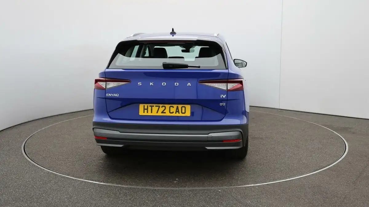 2022-skoda-enyaq-e-80-82-kwh-big-6