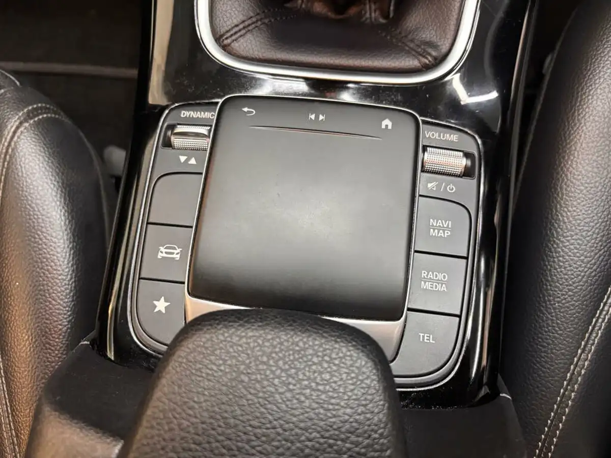 2021-mercedes-benz-a-class-13-a180-se-big-24